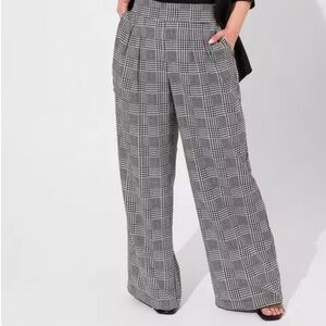New with tags Torrid wide leg dress pants size 3
